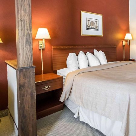 Quality Inn & Suites Elizabethtown Extérieur photo