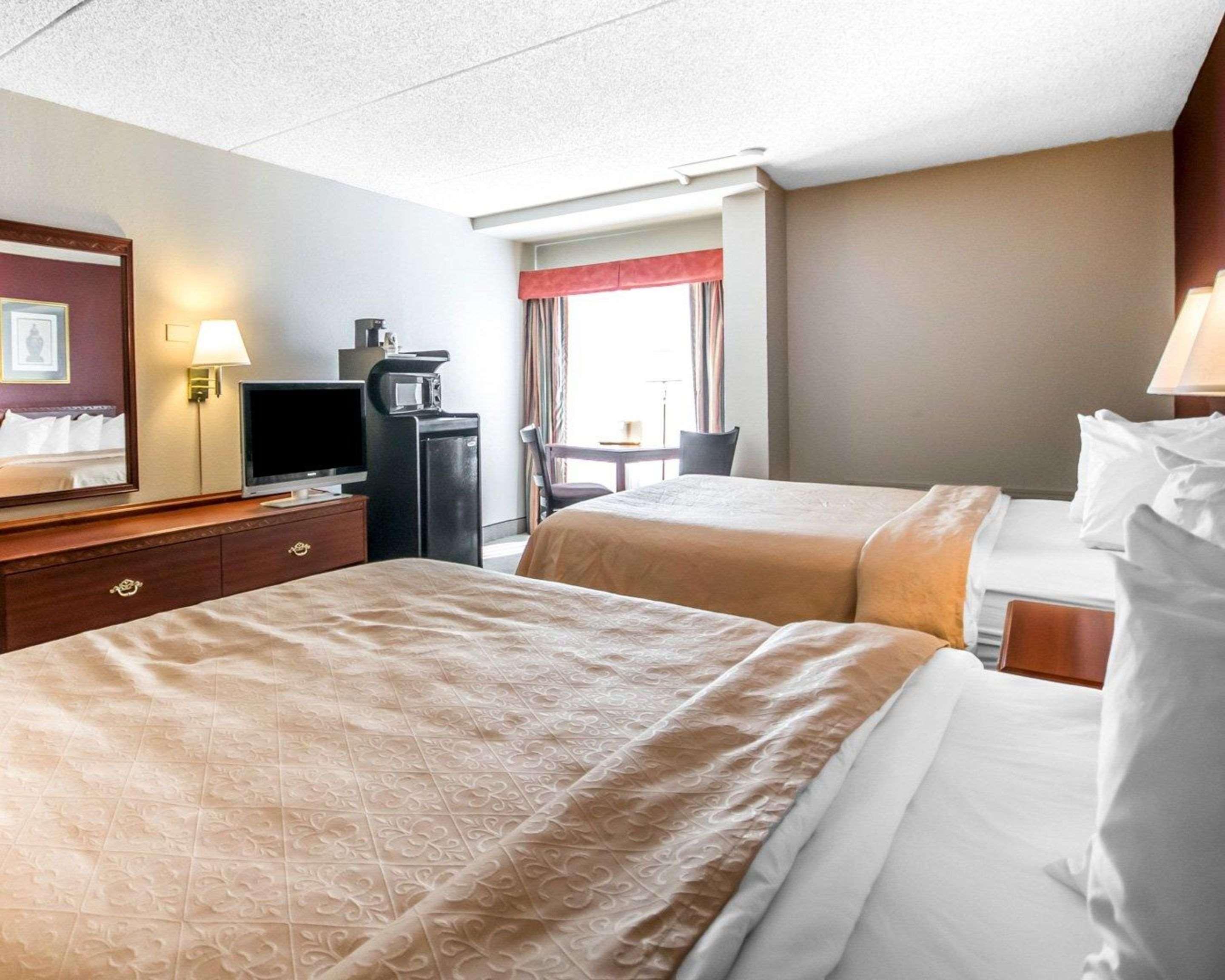 Quality Inn & Suites Elizabethtown Extérieur photo