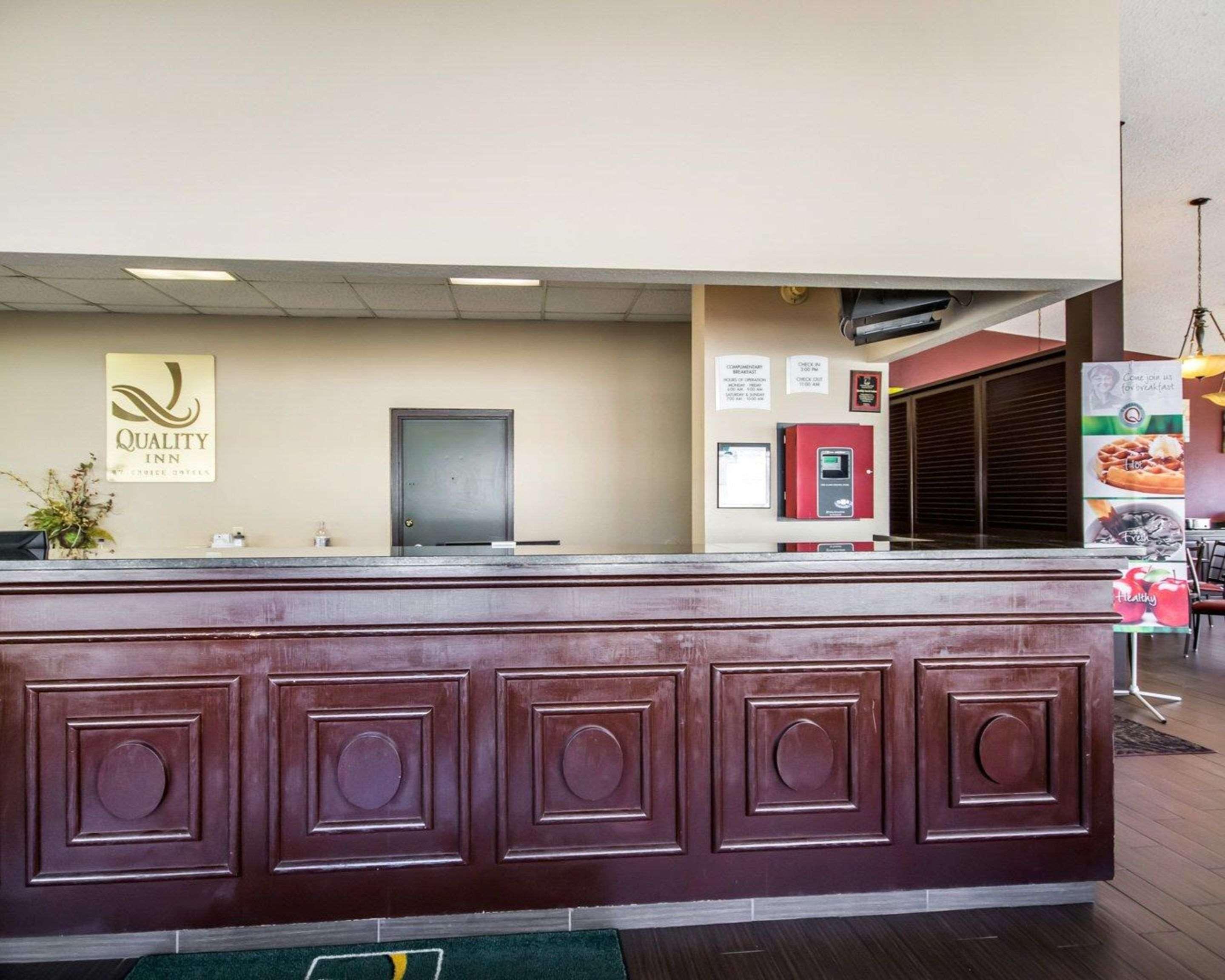 Quality Inn & Suites Elizabethtown Extérieur photo