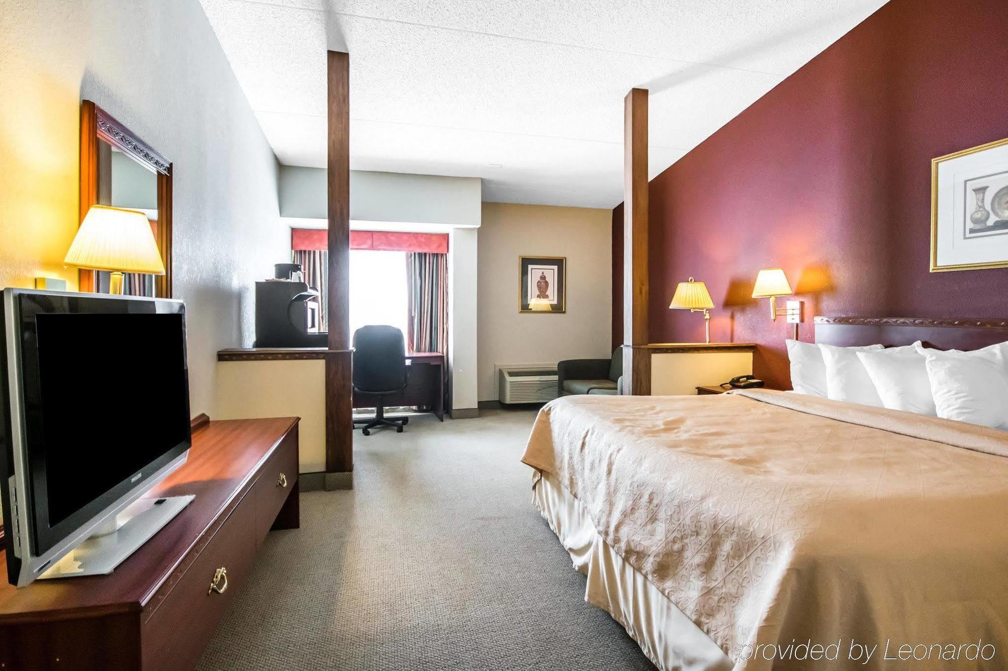 Quality Inn & Suites Elizabethtown Extérieur photo